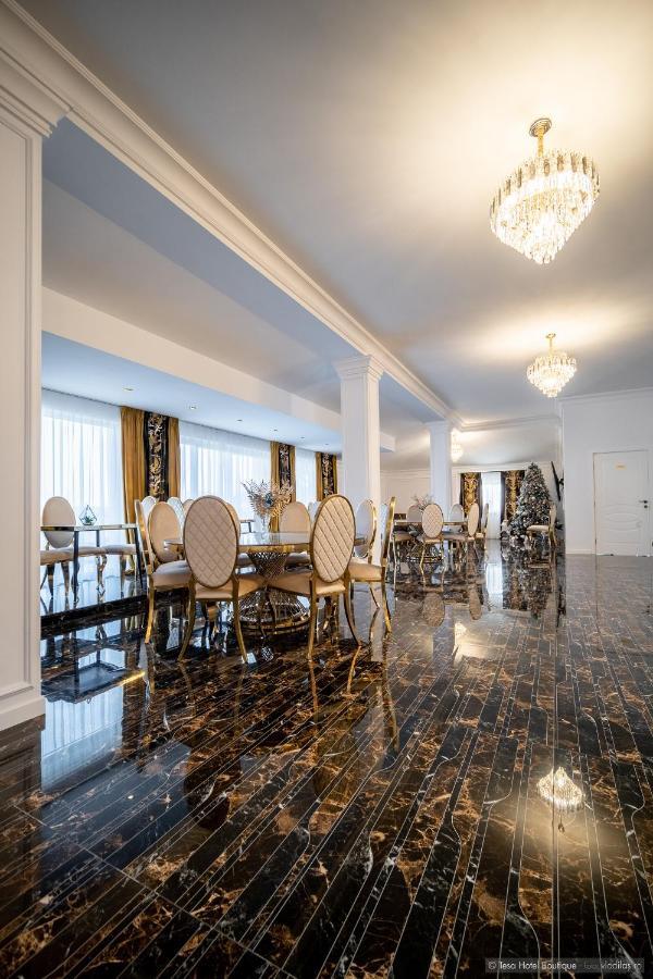 Tesa Boutique Hotel Târgu Neamț Exterior photo